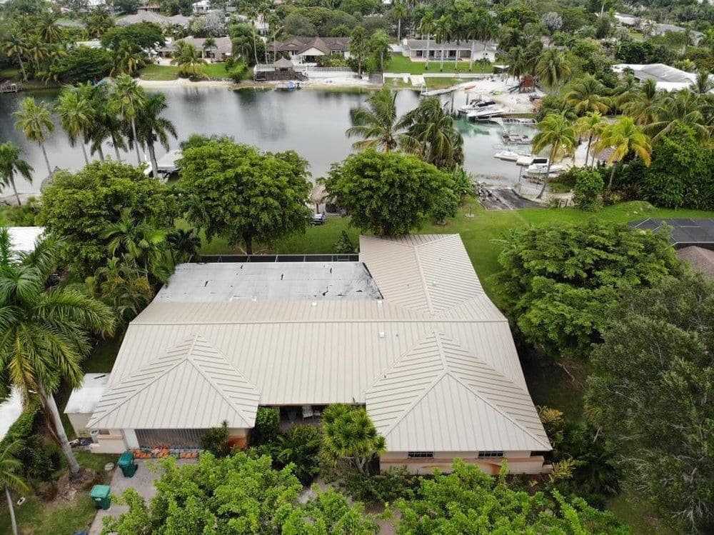 house close to the lake roof